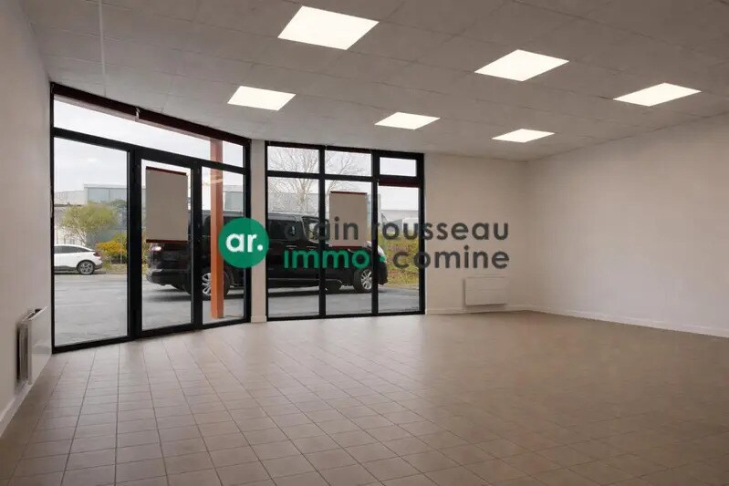 Local d’activités dans SAINT-BARTHELEMY-D'ANJOU à louer Photo intérieure– Image 1 sur 6