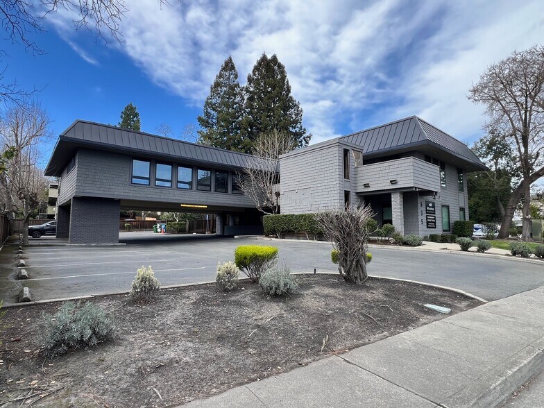 935 Moraga Rd, Lafayette, CA à louer - Photo de l’immeuble – Image 2 sur 3