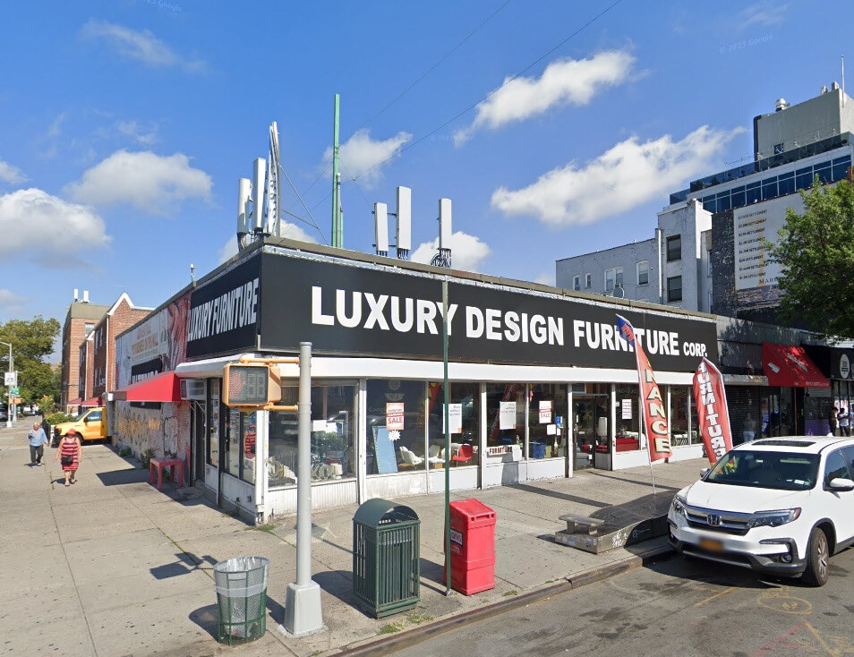 3284-3294 Steinway St, Astoria, NY à louer Photo de l’immeuble– Image 1 sur 1