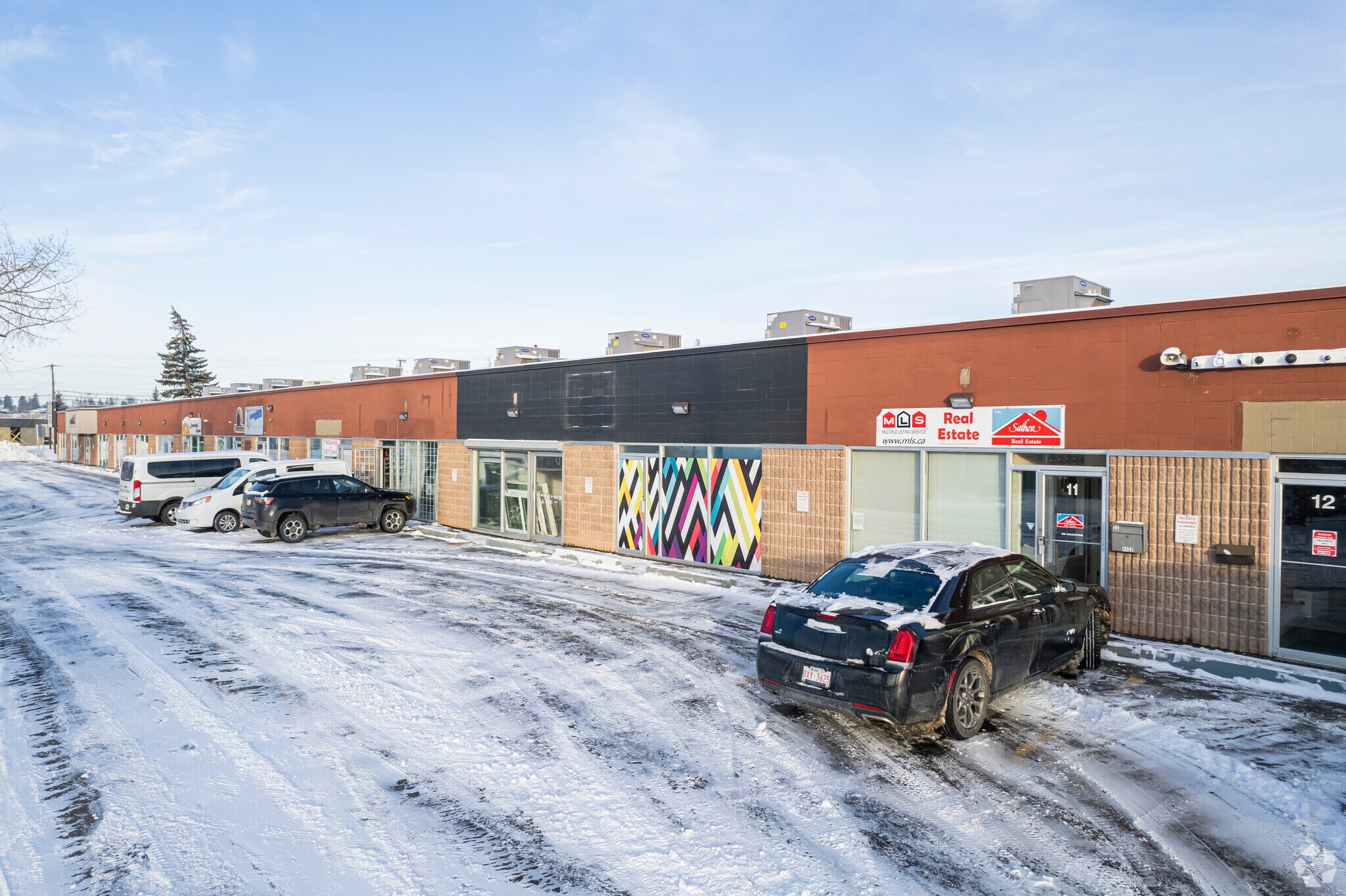 4412 Manilla Rd SE, Calgary, AB à louer Photo principale– Image 1 sur 8