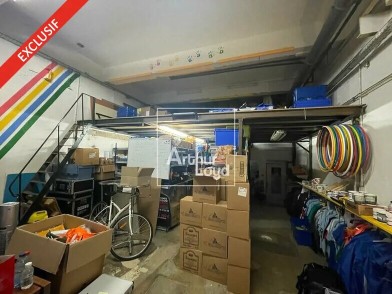Bureau dans Fontainebleau à vendre - Photo de l’immeuble – Image 2 sur 3