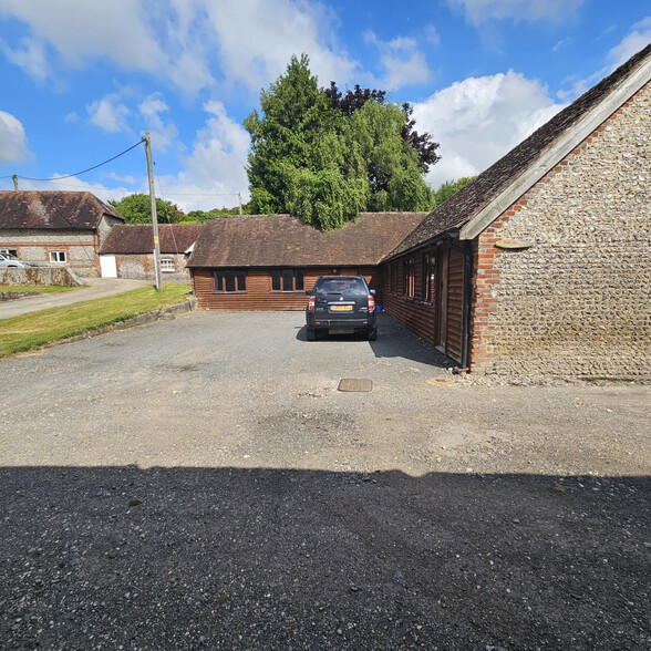 Wildham Ln, Chichester à louer - Photo de l’immeuble – Image 1 sur 4