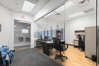 3687 Tampa Rd, Oldsmar, FL à louer Photo intérieure– Image 2 sur 6