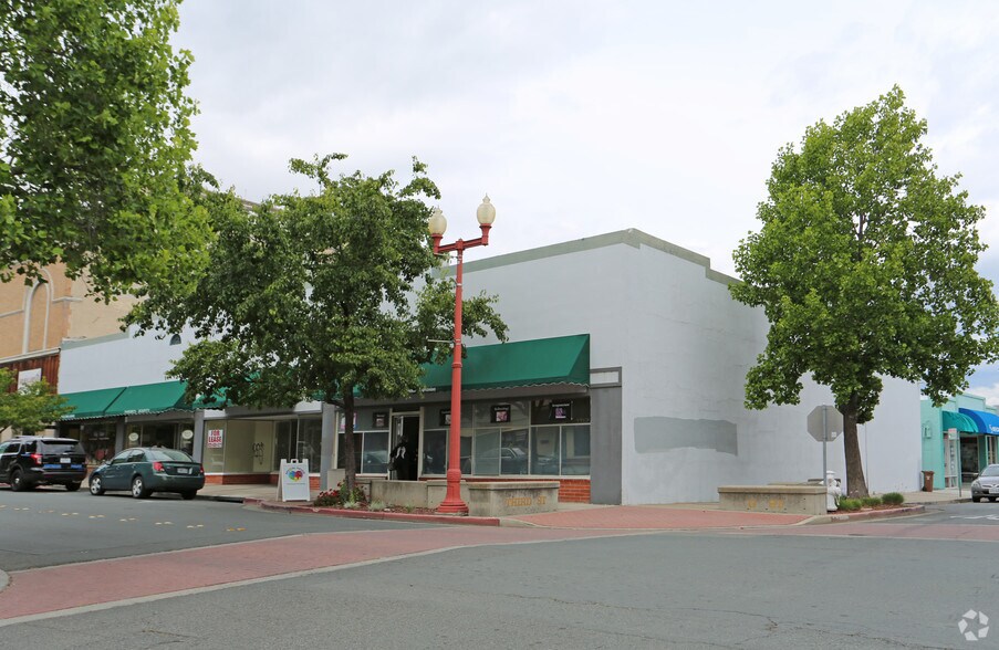 209-215 G St, Antioch, CA à vendre - Photo principale – Image 1 sur 3