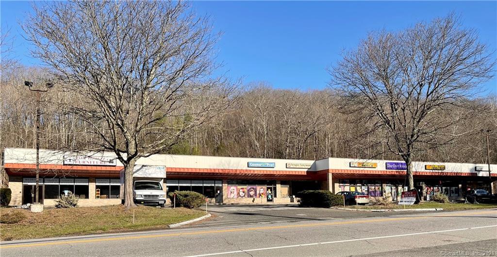 709 Winsted Rd, Torrington, CT à louer Photo principale– Image 1 sur 20