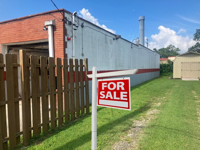 117 Putcan Ave, Essington, PA à vendre - Photo de l’immeuble – Image 2 sur 3