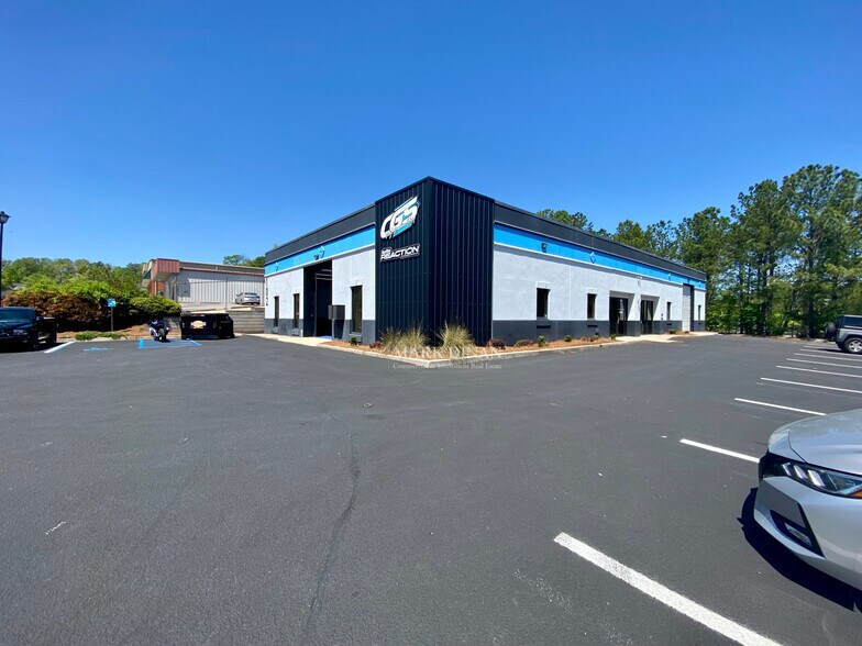 102 Hilltop Dr, Pelham, AL à louer - Photo de l’immeuble – Image 2 sur 14