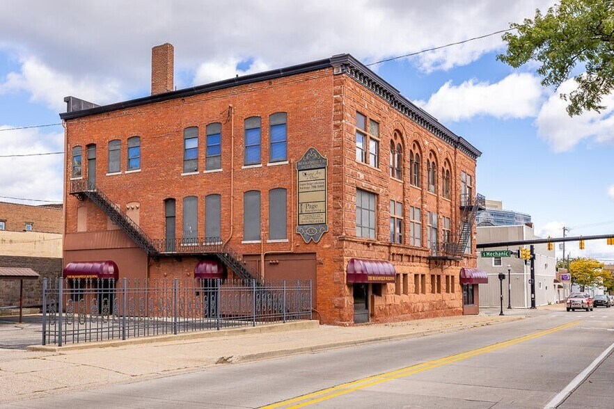 100 W Washington Ave, Jackson, MI à louer - Photo de l’immeuble – Image 2 sur 20
