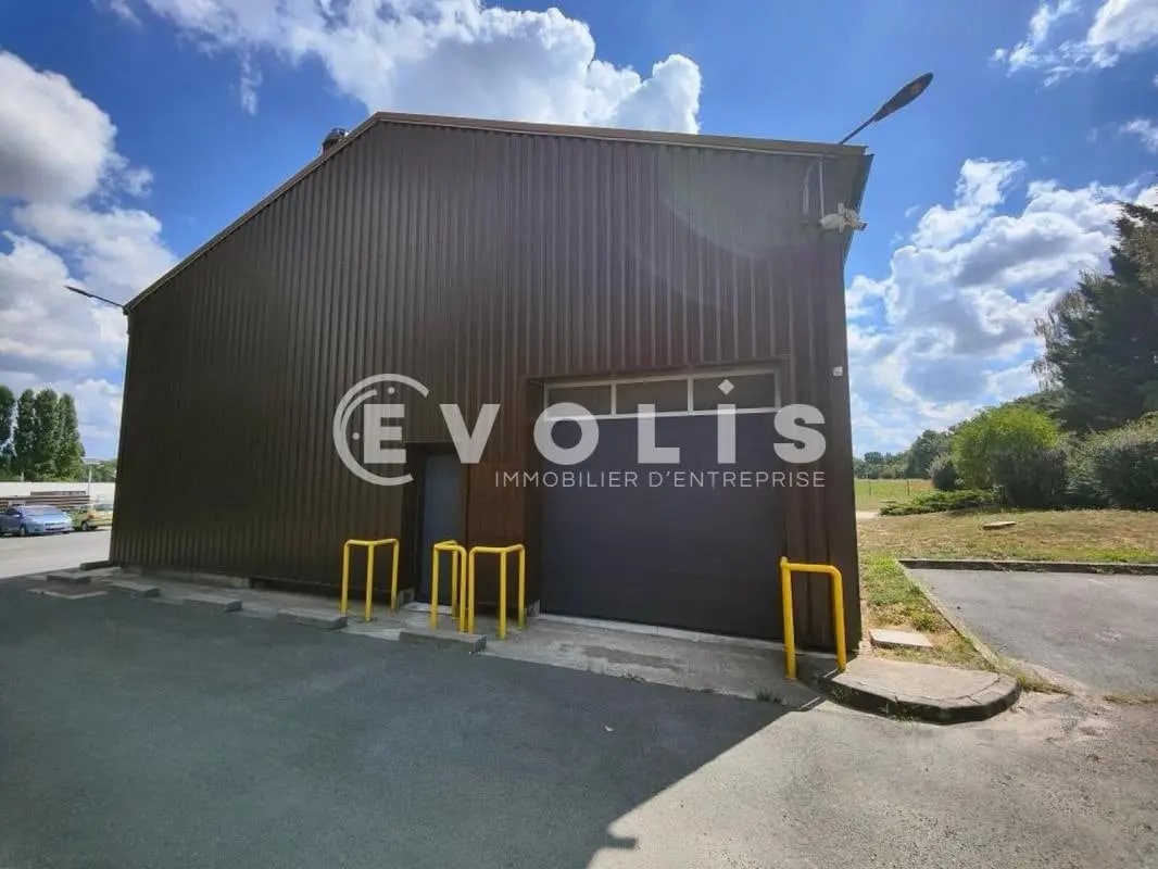 Local d’activités dans Itteville à louer Photo de l’immeuble– Image 1 sur 12