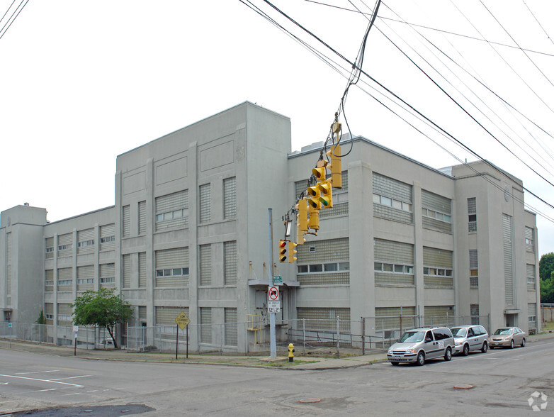 1701L North St, Endicott, NY à louer - Photo de l’immeuble – Image 2 sur 16