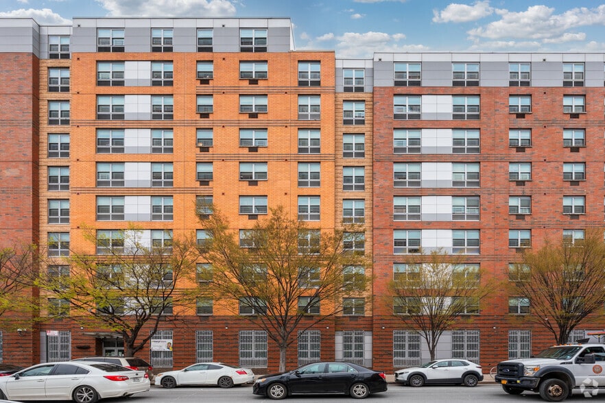 921 Melrose Ave, Bronx, NY à louer - Photo de l’immeuble – Image 3 sur 7