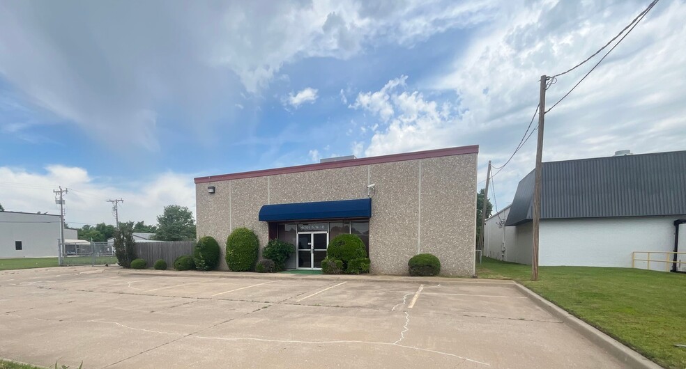 4701 SW 18th St, Oklahoma City, OK à louer - Photo de l’immeuble – Image 2 sur 6