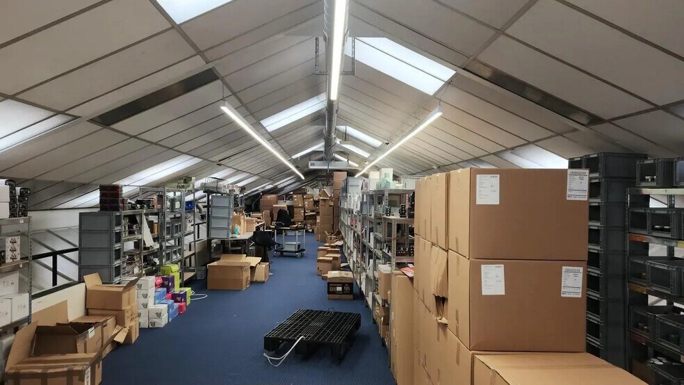 Local d'activités dans Joinville-le-Pont à vendre - Photo intérieure – Image 2 sur 6