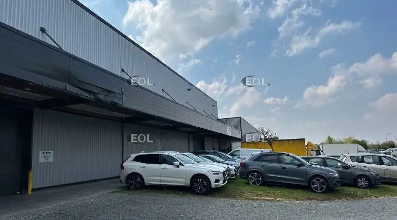 Local d’activités dans Louvres à louer Photo de l’immeuble– Image 1 sur 9