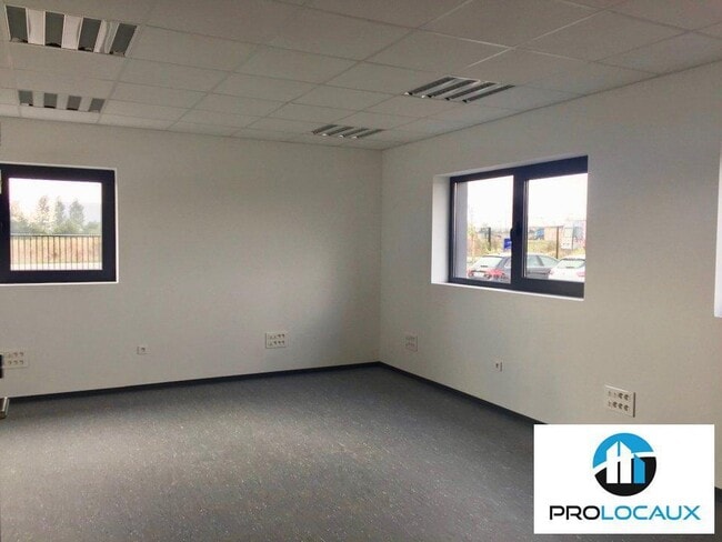 Plus de détails pour Local d'activités à louer