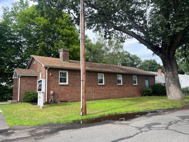 1060 Worcester St, Springfield, MA à vendre - Photo de l’immeuble – Image 3 sur 4