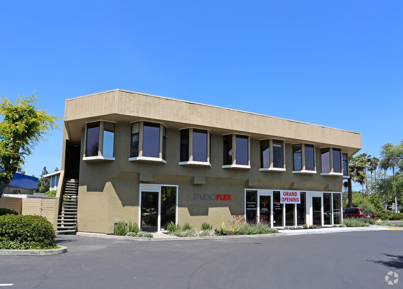 1610 Oak Park Blvd, Pleasant Hill, CA à louer - Photo de l’immeuble – Image 2 sur 10