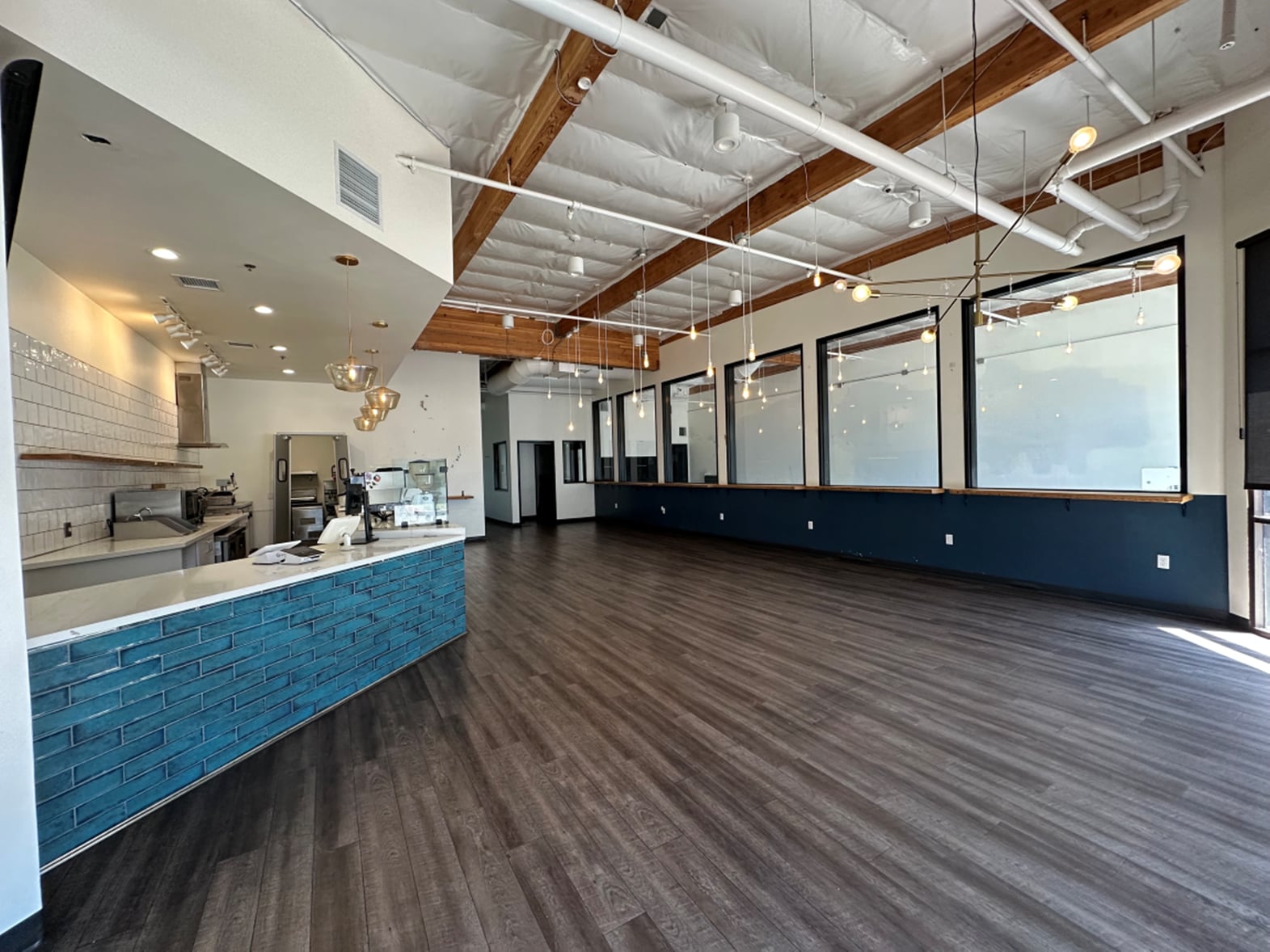 3211-3295 Business Park Dr, Vista, CA à louer Photo intérieure– Image 1 sur 2