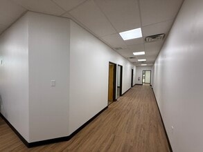 614 S Edmonds Ln, Lewisville, TX à louer Photo intérieure– Image 1 sur 23