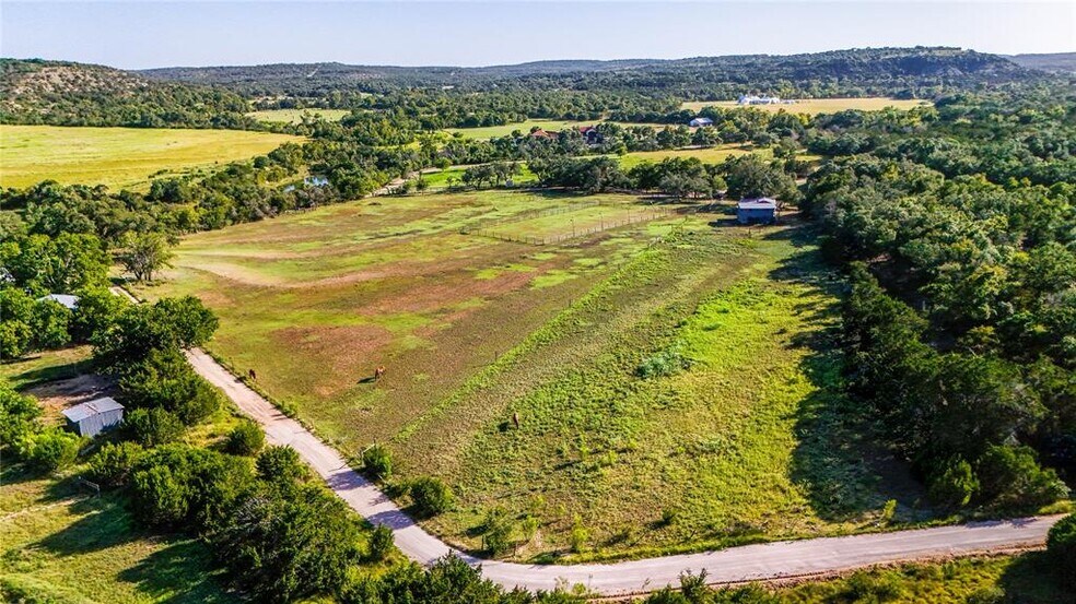 1750 Loop 165, Dripping Springs, TX à vendre - Photo de l’immeuble – Image 3 sur 22