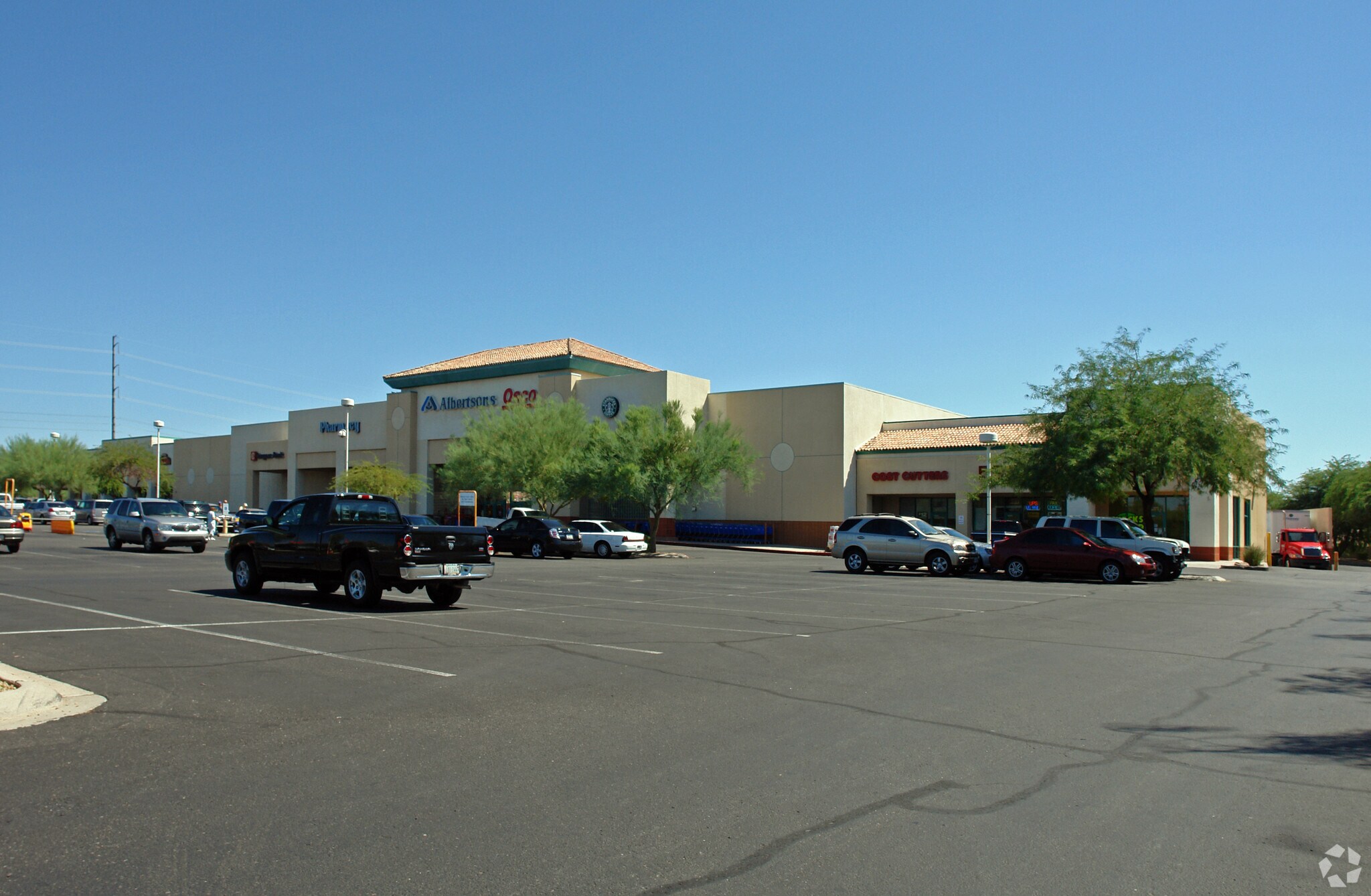 2439 E Union Hills Dr, Phoenix, AZ à louer Photo de l’immeuble– Image 1 sur 5