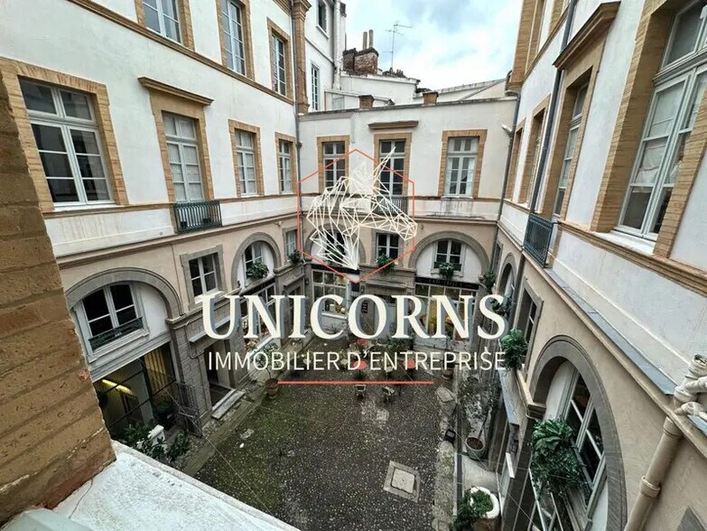 9 Rue Saint Antoine Du T, Toulouse à louer - Photo de l’immeuble – Image 3 sur 4