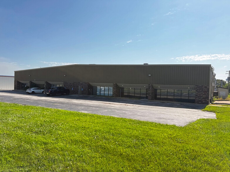 60 N Central Dr, O'Fallon, MO à louer - Photo principale – Image 1 sur 5