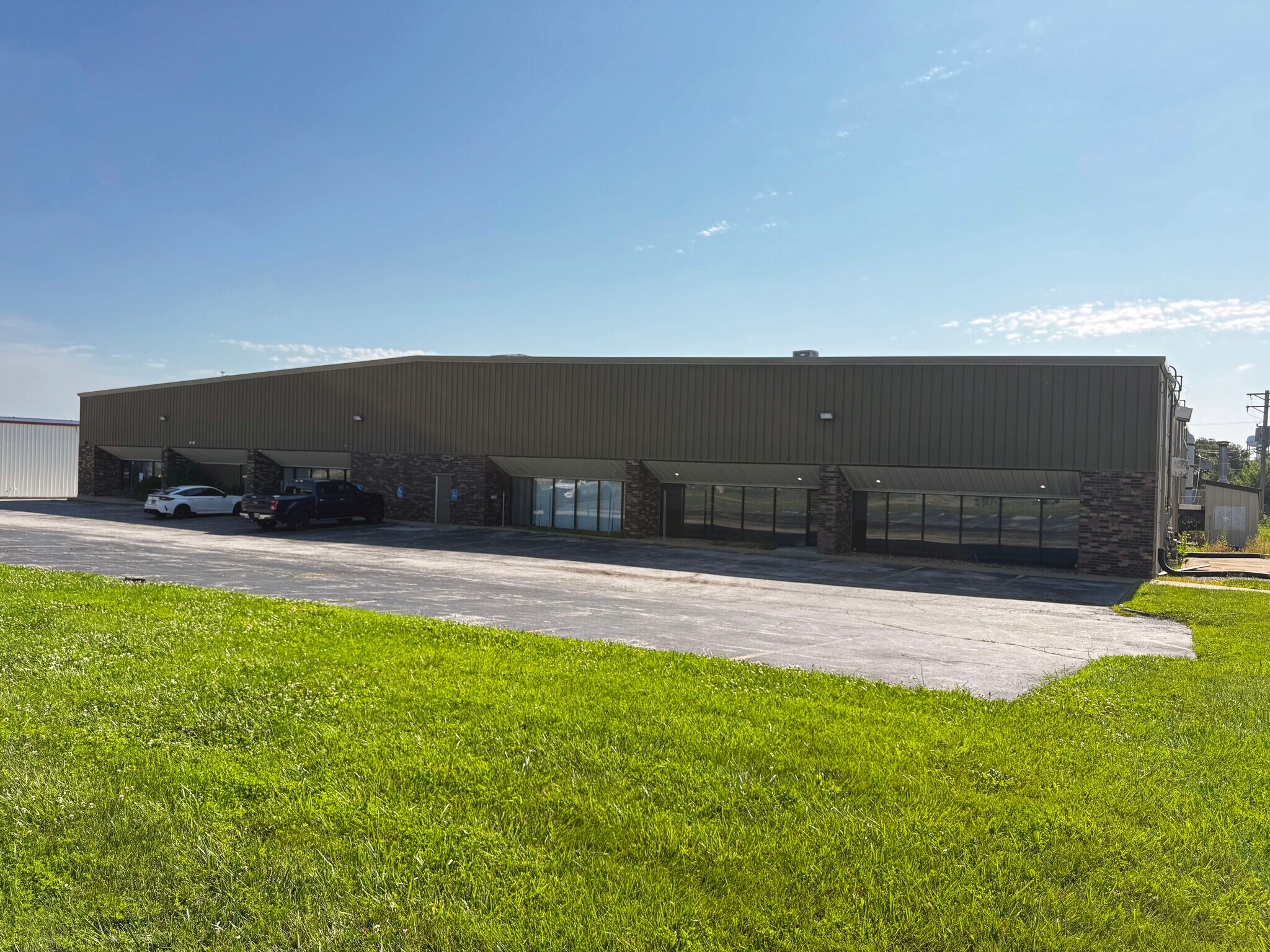 60 N Central Dr, O'Fallon, MO à louer Photo principale– Image 1 sur 6