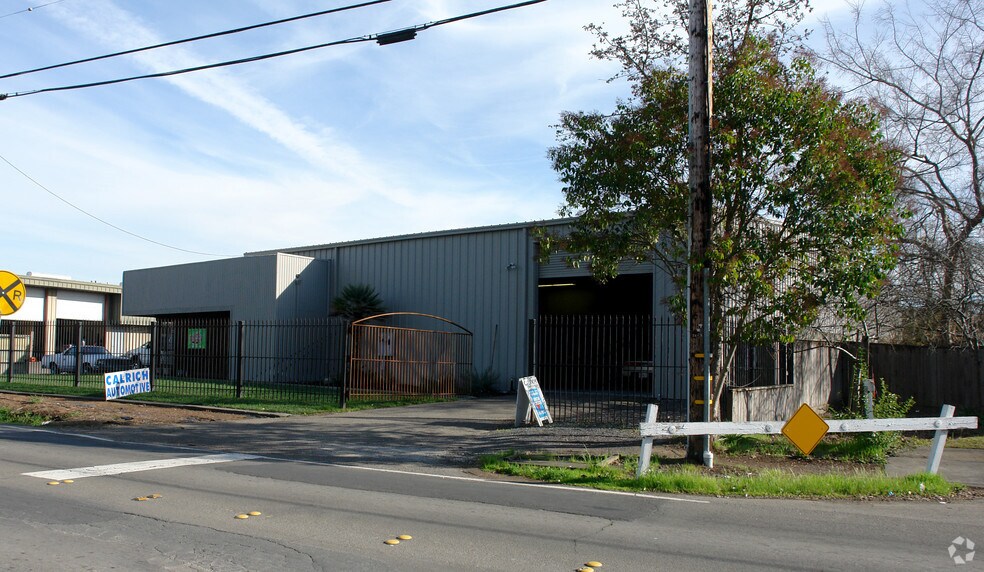 60 W Barham Ave, Santa Rosa, CA à louer - Photo de l’immeuble – Image 2 sur 2