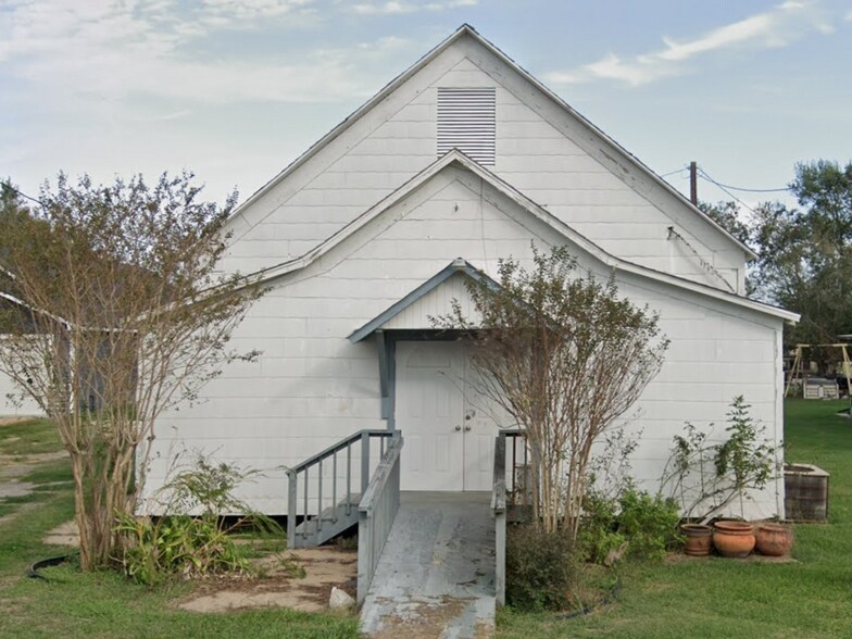 710 8th St, Palacios, TX à vendre - Photo principale – Image 1 sur 2