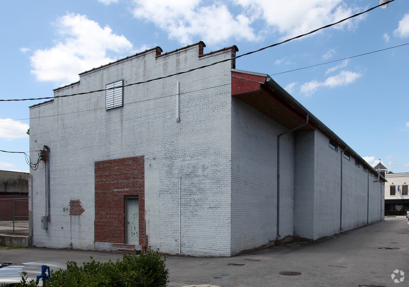 107 W Horton St, Zebulon, NC à vendre - Photo de l’immeuble – Image 3 sur 10