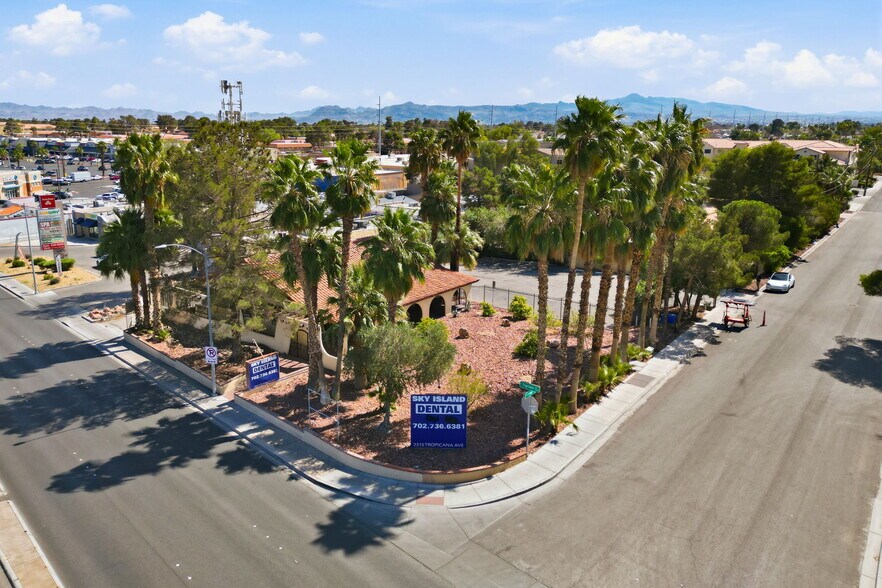2315 E Tropicana Ave, Las Vegas, NV à vendre - Aérien – Image 3 sur 13
