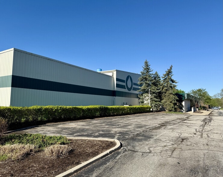 21845 Drake Rd, Strongsville, OH à vendre - Photo principale – Image 1 sur 9