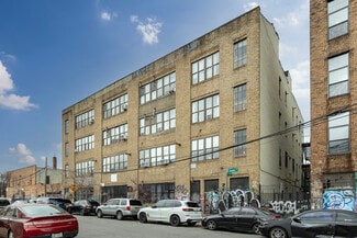 Plus de détails pour 47 Thames St, Brooklyn, NY - Logement à vendre