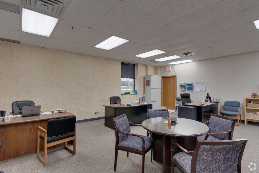 3060-3080 Ogden Ave, Lisle, IL à louer - Photo intérieure – Image 3 sur 34
