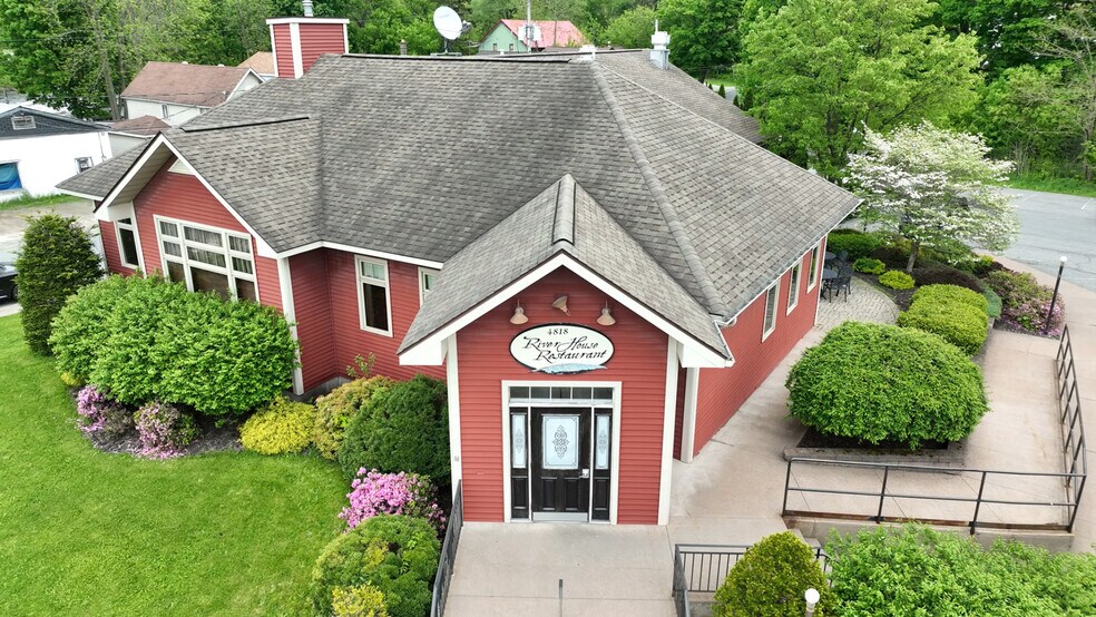4818 Salina St, Pulaski, NY à vendre - Photo de l’immeuble – Image 2 sur 19