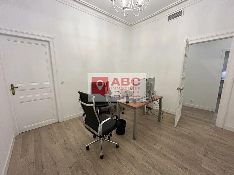 Bureau dans Montpellier à louer - Photo de l’immeuble – Image 3 sur 6