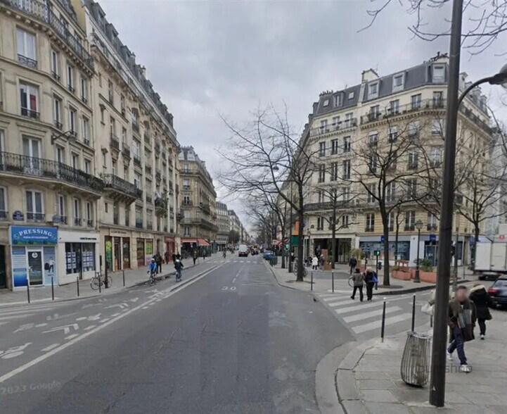 Local commercial dans Paris à louer - Photo de l’immeuble – Image 2 sur 3