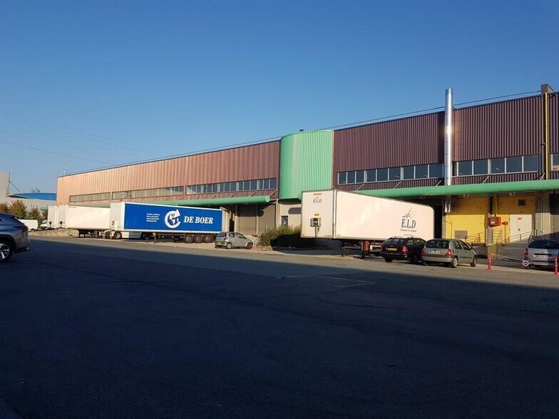 Industriel/Logistique dans Combs-la-Ville à louer - Photo de l’immeuble – Image 2 sur 5