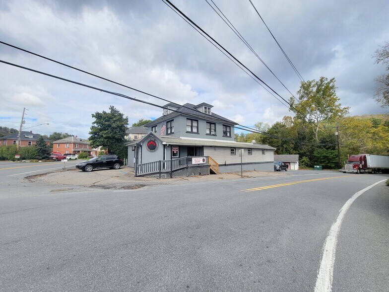 6618 S Delaware Dr, Bangor, PA à louer - Photo de l’immeuble – Image 3 sur 14