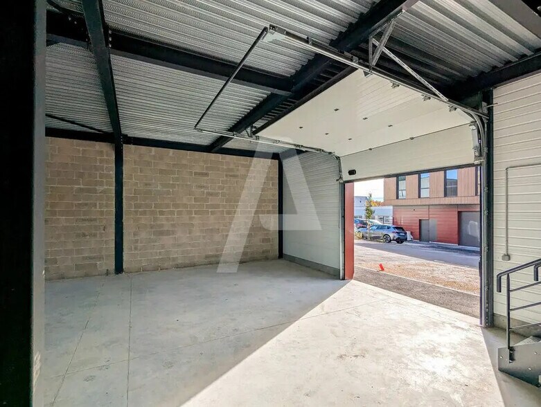 Local d'activités dans Marcoussis à vendre - Photo intérieure – Image 1 sur 10