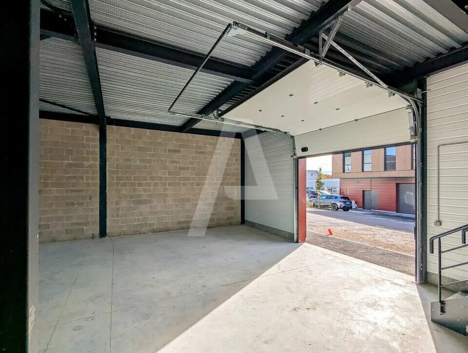 Local d'activités dans Marcoussis à vendre Photo intérieure– Image 1 sur 11