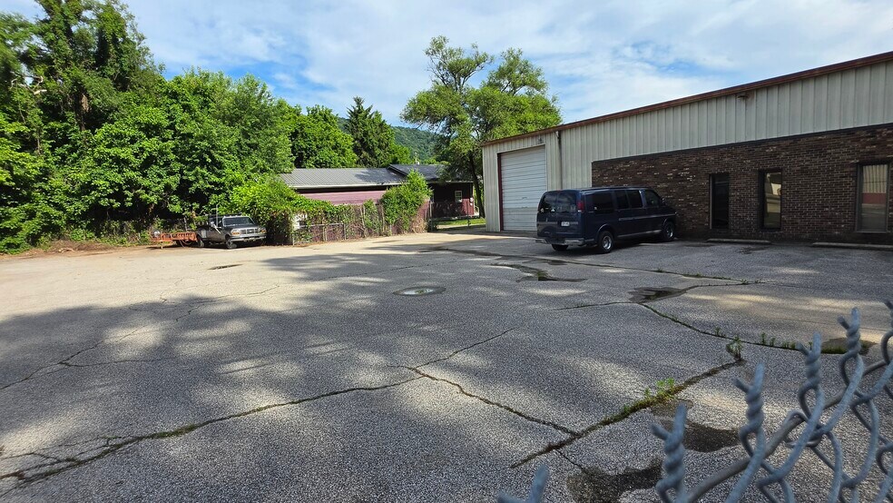 6810 Maccorkle Ave, Charleston, WV à vendre - Photo de l’immeuble – Image 3 sur 22