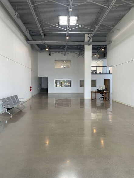 155 Oak Lawn Ave, Dallas, TX à louer - Photo intérieure – Image 2 sur 18