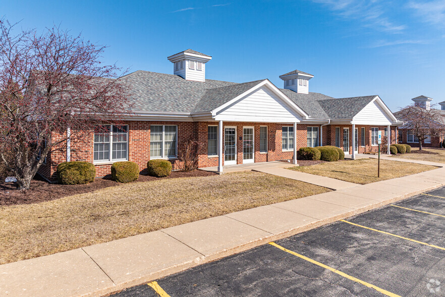 858-863 Center Ct, Shorewood, IL à louer - Photo principale – Image 1 sur 6