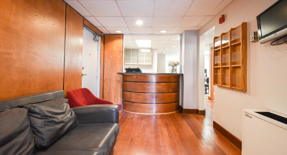 940 25th St NW, Washington, DC à vendre - Photo intérieure – Image 3 sur 7