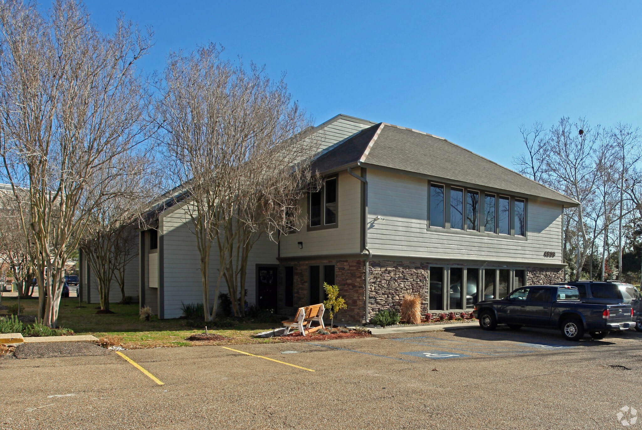 4939 Jamestown Ave, Baton Rouge, LA à vendre Photo principale– Image 1 sur 3