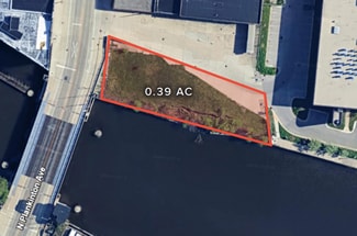 Plus de détails pour 101 S 2nd St, Milwaukee, WI - Terrain à louer