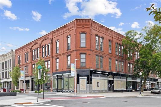 1 Pleasant St, Claremont, NH à vendre Photo principale– Image 1 sur 3