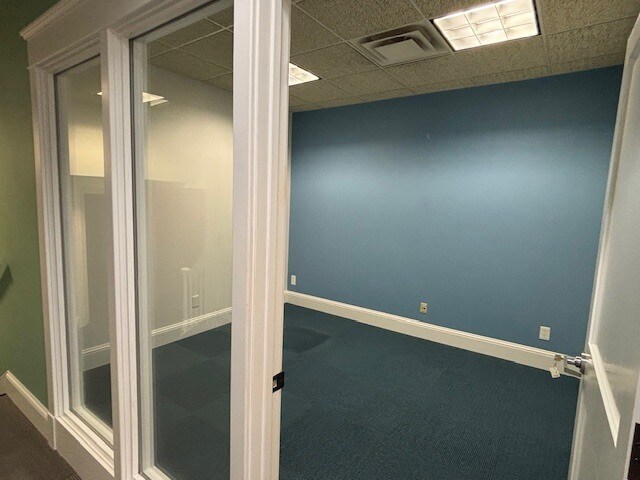 201 N Clinton Ave, Saint Johns, MI à louer - Photo de l’immeuble – Image 2 sur 24